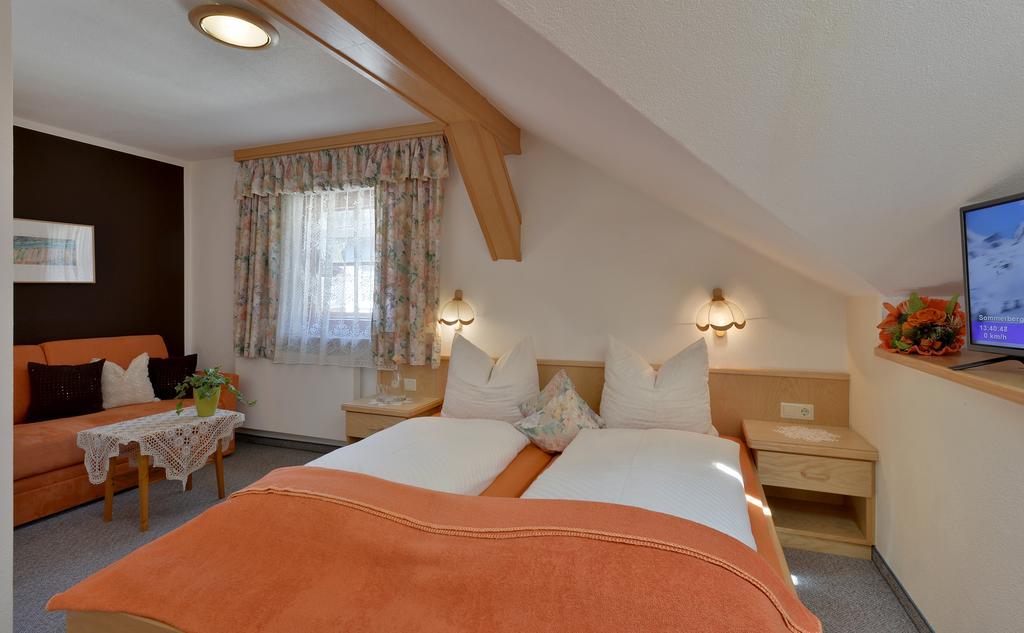 Ferienwohnungen Stefan Kroell Mayrhofen Habitación foto