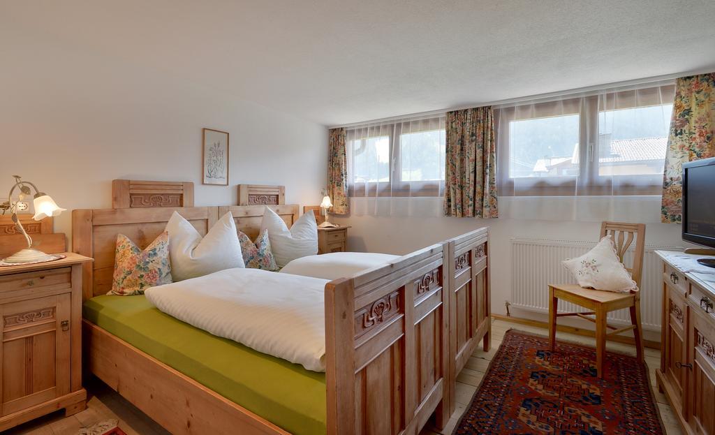 Ferienwohnungen Stefan Kroell Mayrhofen Habitación foto
