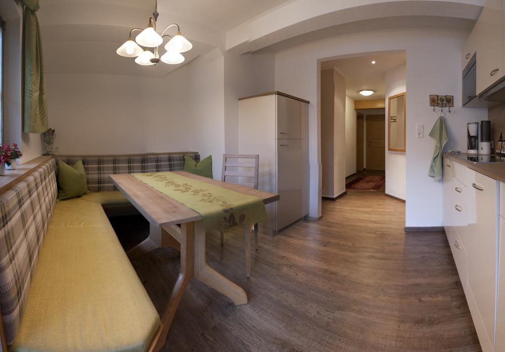 Ferienwohnungen Stefan Kroell Mayrhofen Habitación foto